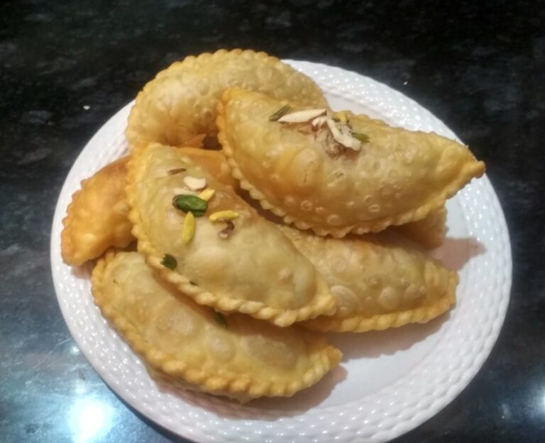 गुझिया / Gujia / Pedakiya