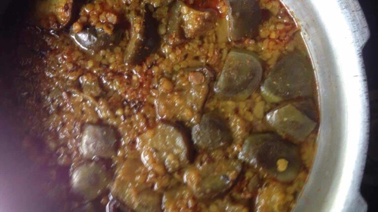 बैंगन मंसूर की दाल / Baigan Masoor ki daal / Brinjal masoor daal