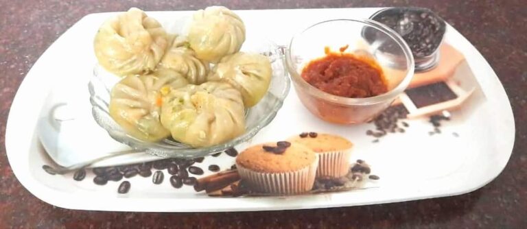 वेज मोमोज / Veg MOMOs