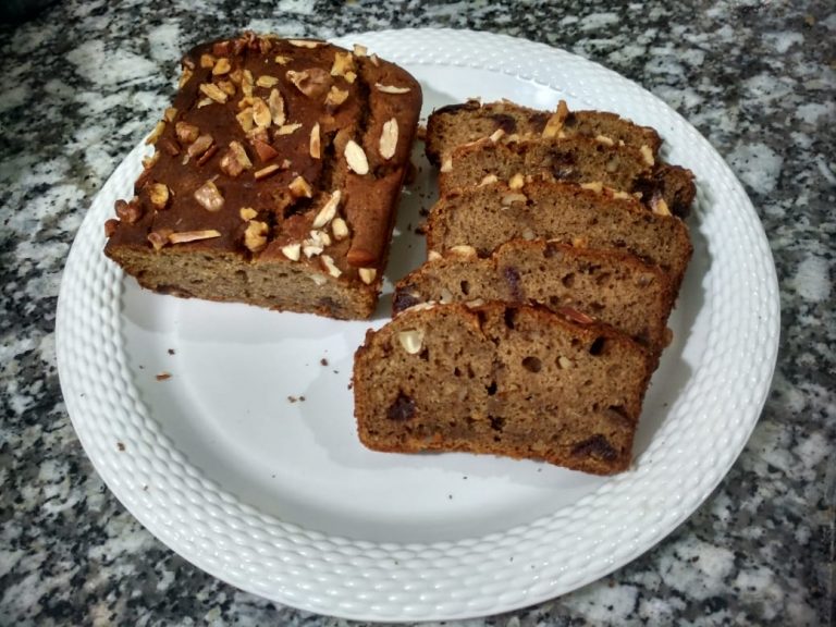 Healthy dates and walnut cake(खजूर, अखरोट केक)